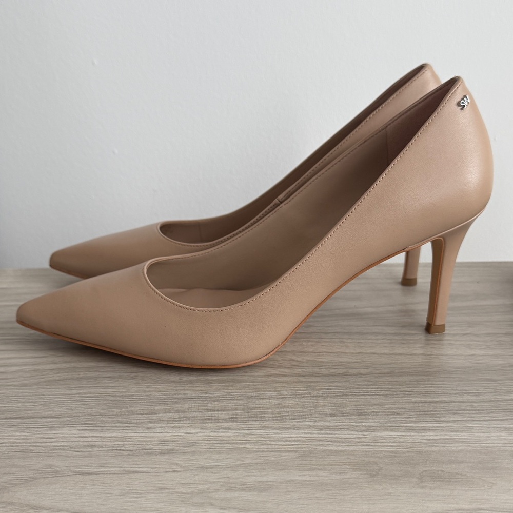 Stuart Weitzman Jones Pump 75